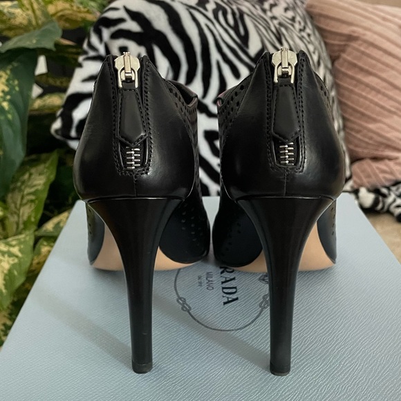 Prada low ankle open toe pumps - Picture 9 of 11